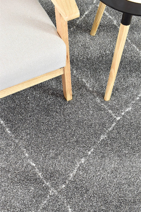 Lila Diamond Grey Rug