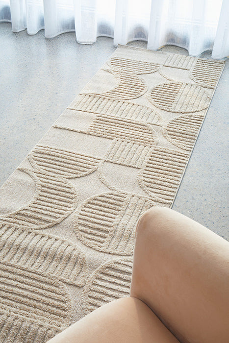 Brosa lee Beige Runner Rug