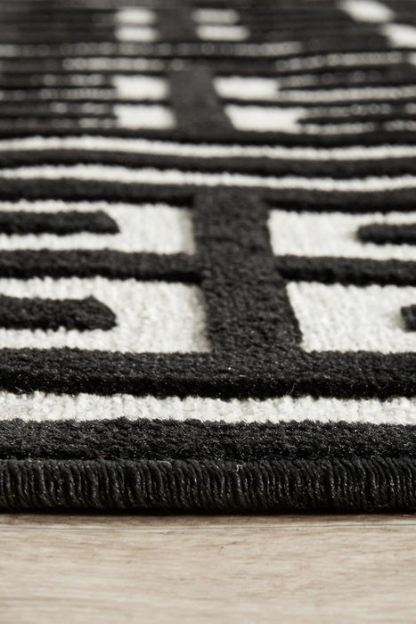 Edfu Maze Black & Gold Runner Rug